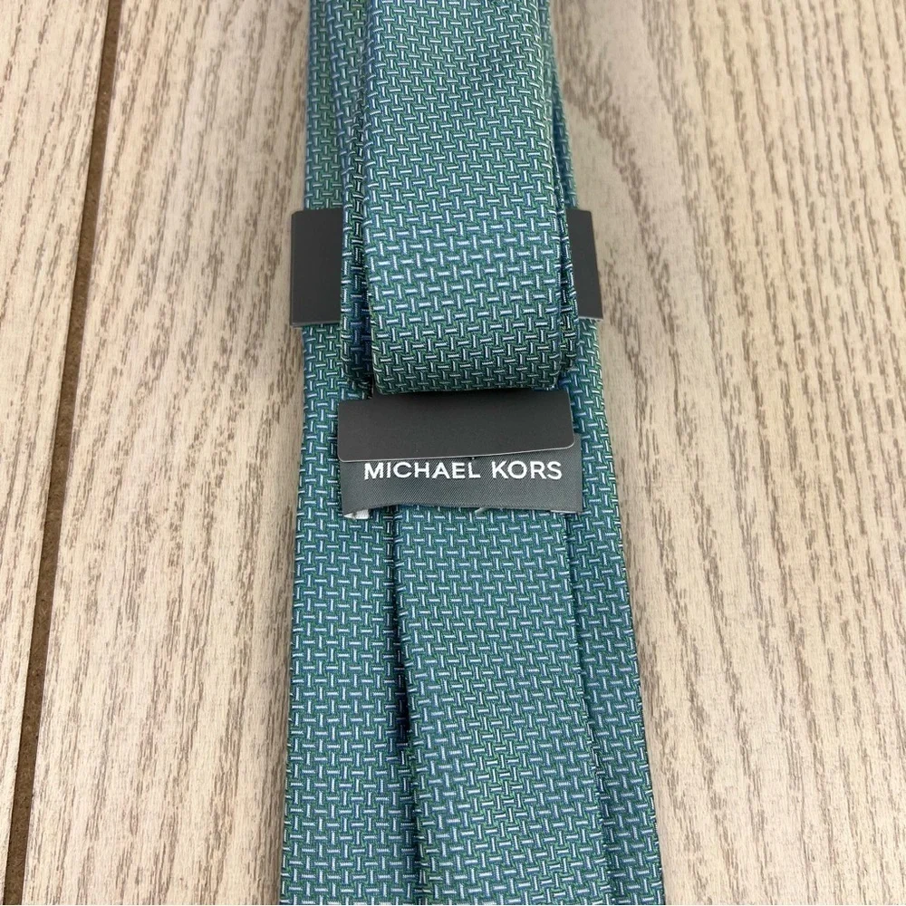 570 - Michael Kors Dorset Mini Tie Green Blue Shimmer Silk Blend $69.50